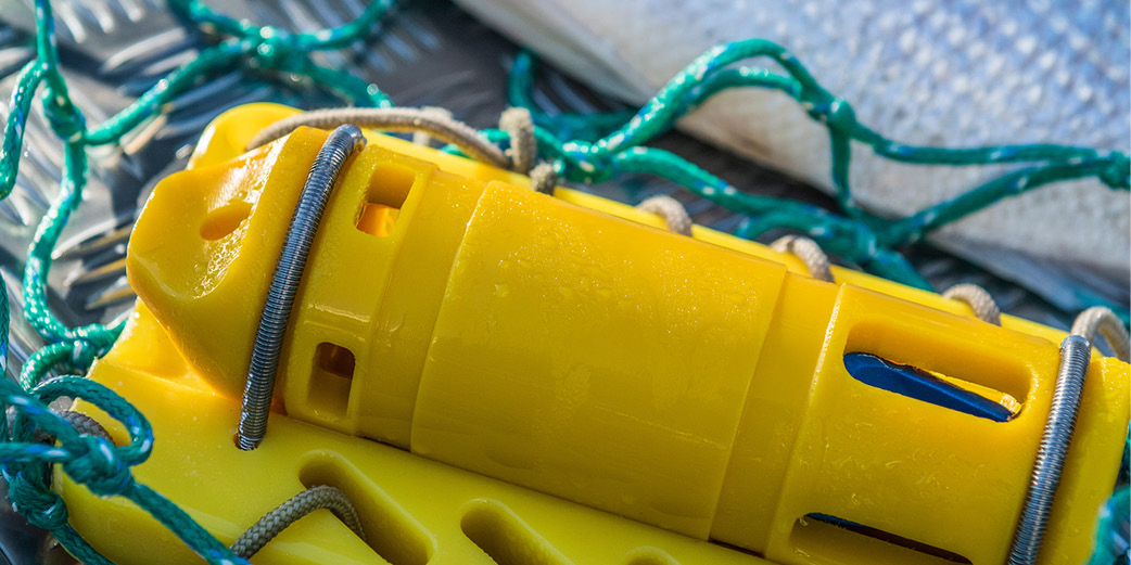 FishSOOP: taking the temperature of the coastal ocean from fishing vessels